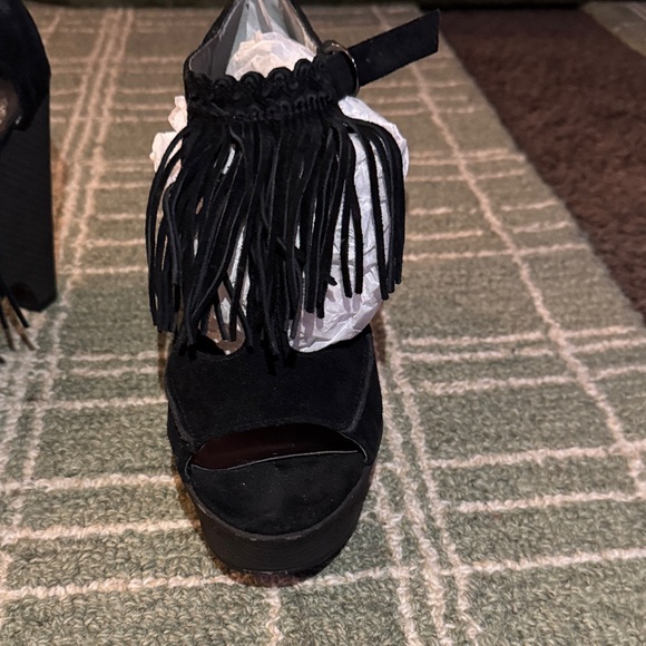 Carlos Santana Black Wedge Sandals - Picture 4 of 10